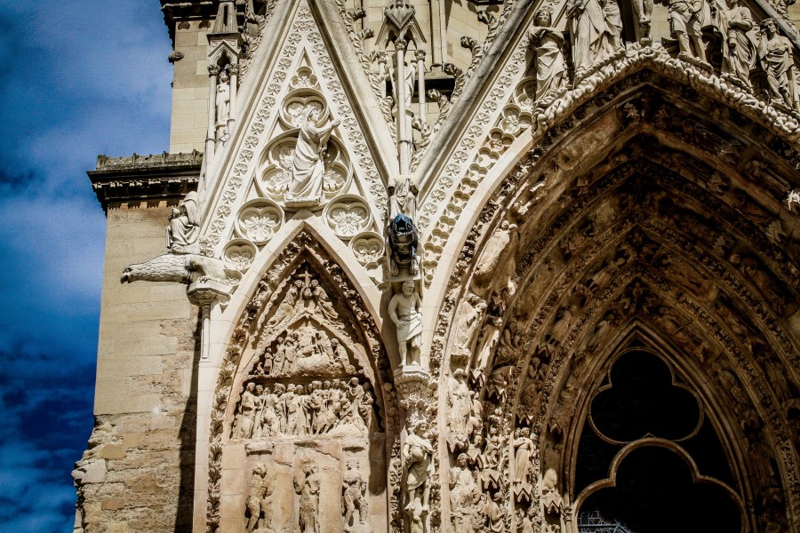 Comment visiter l'intérieur de la cathédrale de Reims ?