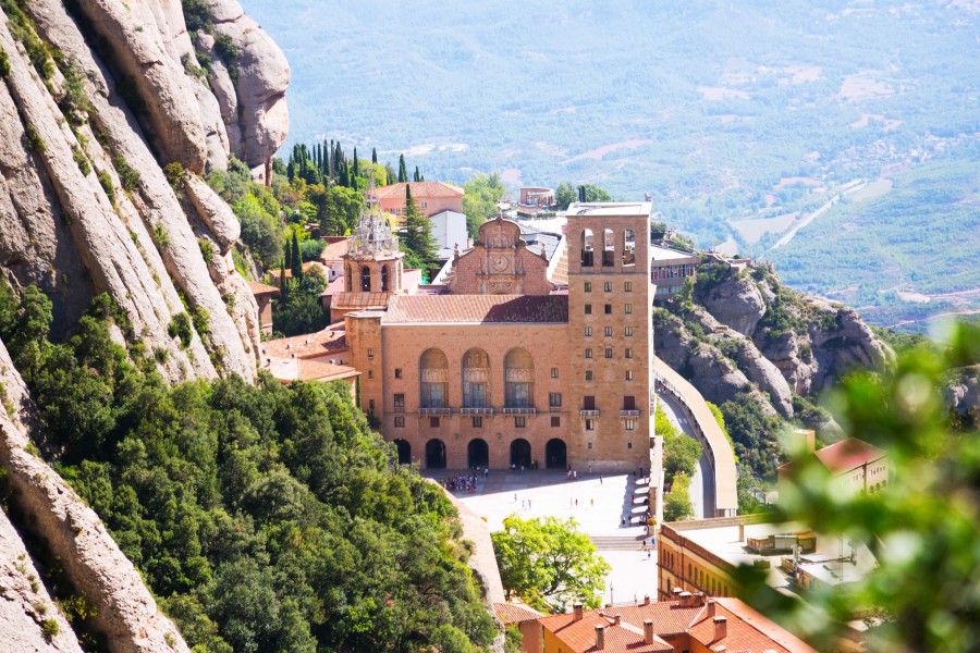 Découverte de Montserrat en Espagne : un joyau au coeur de la Catalogne