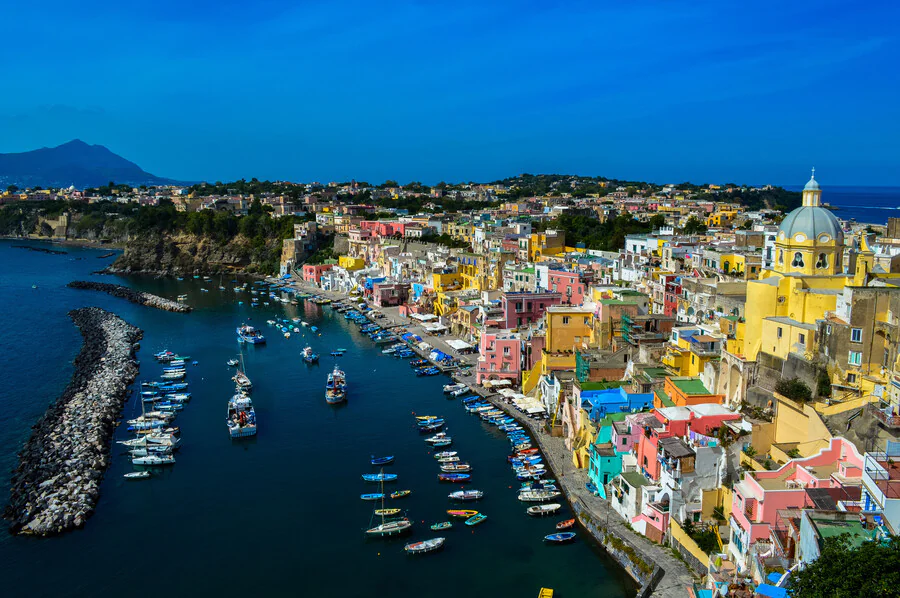 Quelle est l'histoire de l'île de Procida en Italie ?